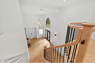 111 Barrett Road, Lawrence, NY 11559 - Photo 15