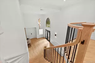 111 Barrett Rd, Lawrence, NY 11559 - Photo 15