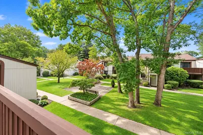 107 Richmond Boulevard #4B, Ronkonkoma, NY 11779 - Photo 5