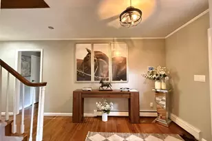 195 Cove Rd, Syosset, NY 11771 - Photo 3