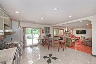 4 Village Hill Dr, Dix Hills, NY 11746 - Photo 19