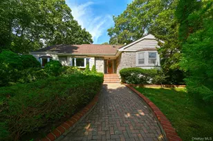 4 Village Hill Dr, Dix Hills, NY 11746 - Photo 5