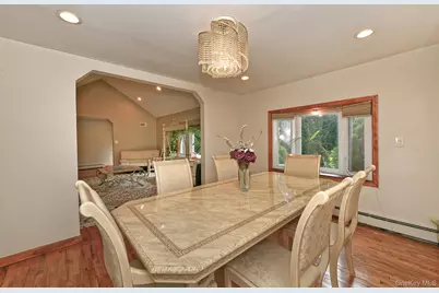 4 Village Hill Drive, Dix Hills, NY 11746 - Photo 13