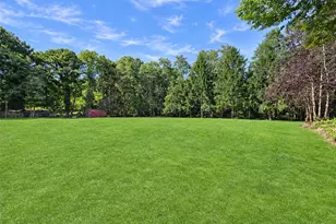 19 Victoria Ln, Manorville, NY 11949 - Photo 35