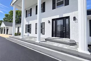 19 Victoria Ln, Manorville, NY 11949 - Photo 3