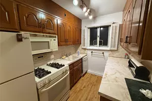 220-20 Stronghurst Ave, Queens Village, NY 11427 - Photo 5