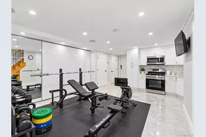 9940 64th Road, Rego Park, NY 11374 - Photo 19