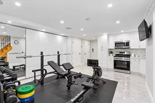 99-40 64th Rd, Rego Park, NY 11374 - Photo 19