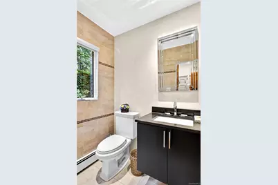 4 Parkwood Drive, Great Neck, NY 11023 - Photo 19