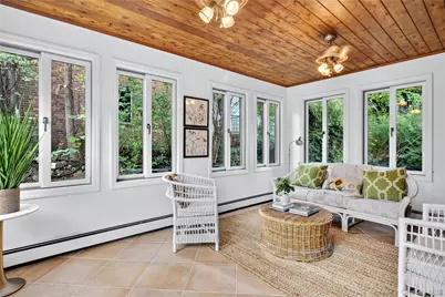 4 Parkwood Drive, Great Neck, NY 11023 - Photo 9