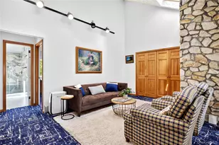 4 Parkwood Dr, Great Neck, NY 11023 - Photo 23