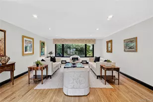 4 Parkwood Dr, Great Neck, NY 11023 - Photo 11