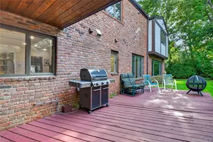 4 Parkwood Dr, Great Neck, NY 11023 - Photo 29