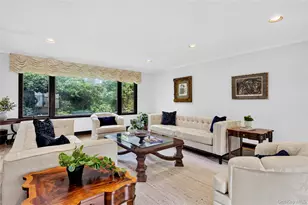 4 Parkwood Dr, Great Neck, NY 11023 - Photo 13