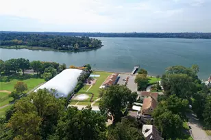 4 Parkwood Dr, Great Neck, NY 11023 - Photo 33