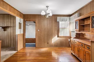 46 Woodbine Dr E, Hicksville, NY 11801 - Photo 11