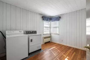 46 Woodbine Dr E, Hicksville, NY 11801 - Photo 15