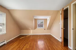 46 Woodbine Dr E, Hicksville, NY 11801 - Photo 19