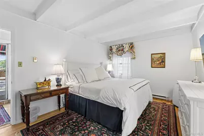 9 Lake View Ct, Southampton, NY 11968 - Photo 13