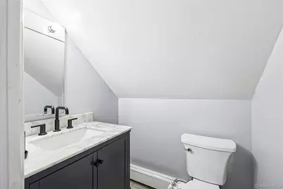 22 Shelter Lane, Levittown, NY 11756 - Photo 11