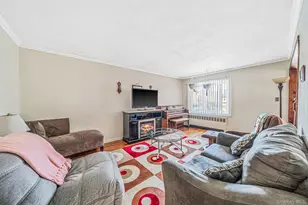 67 Holly Ave, Hempstead, NY 11550 - Photo 5