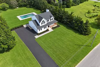 5750 Aldrich Lane, Mattituck, NY 11952 - Photo 1