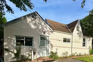 302 McCall Ave, West Islip, NY 11795 - Photo 3