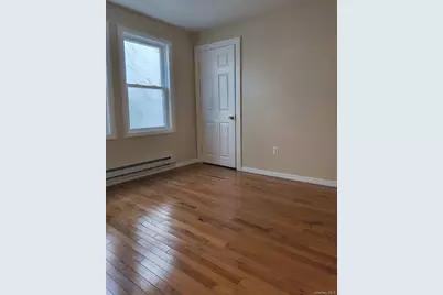 41 Scudder Avenue #1st Floor Rear, Northport, NY 11768 - Photo 5