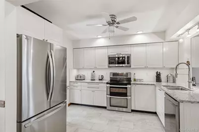 1035 Theresa Drive, Mattituck, NY 11952 - Photo 9