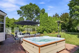 1035 Theresa Dr, Mattituck, NY 11952 - Photo 17
