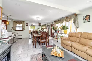 15 Hudson Ave, Valley Stream, NY 11580 - Photo 5