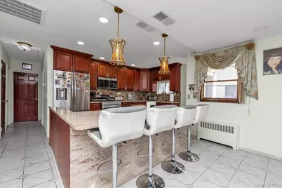 15 Hudson Avenue, Valley Stream, NY 11580 - Photo 7