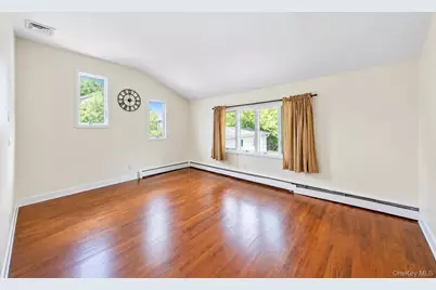 3 Avelaine Court, Babylon, NY 11702 - Photo 7