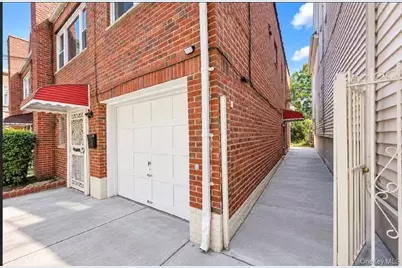 9056 52nd Avenue, Elmhurst, NY 11373 - Photo 3