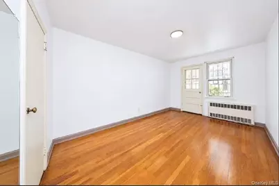 9056 52nd Avenue, Elmhurst, NY 11373 - Photo 9