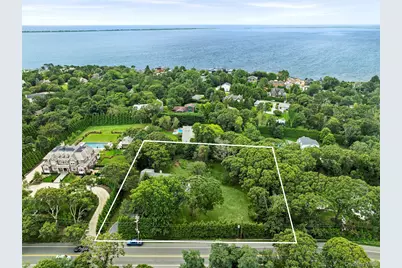 422 Montauk Highway, Southampton, NY 11968 - Photo 1