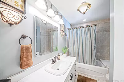 60 Westwood Avenue, Deer Park, NY 11729 - Photo 17