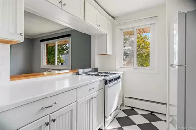200 Merrick Road #L, Amityville, NY 11701 - Photo 7