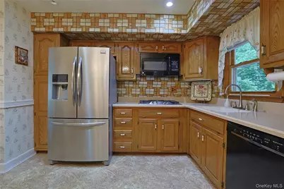 60 Gerardine Place, New City, NY 10956 - Photo 13