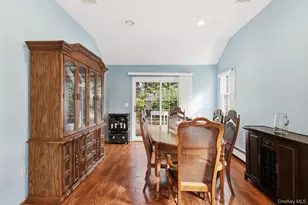 4 Joyces Way, Bay Shore, NY 11706 - Photo 15