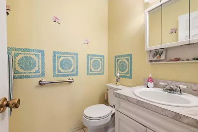 4 Joyces Way, Bay Shore, NY 11706 - Photo 21