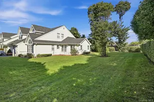 4 Joyces Way, Bay Shore, NY 11706 - Photo 29