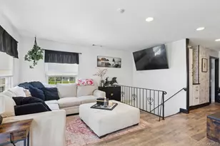 33 Fairview Cir, Middle Island, NY 11953 - Photo 5