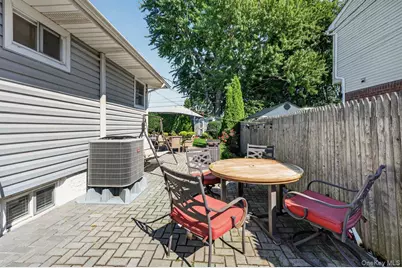 53 Burlington Avenue, Deer Park, NY 11729 - Photo 17