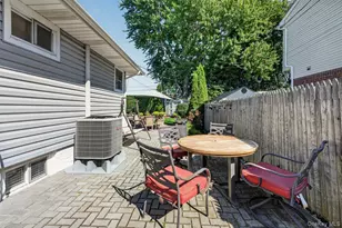 53 Burlington Ave, Deer Park, NY 11729 - Photo 17