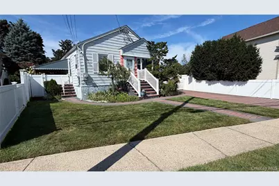 112 Morgan Street, Hicksville, NY 11801 - Photo 3