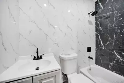 21933 Edgewood Avenue, Springfield Gardens, NY 11413 - Photo 17