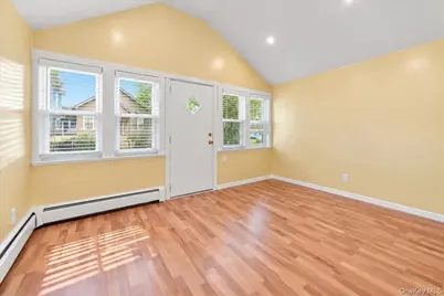 11 Oak Avenue #11, Bronx, NY 10465 - Photo 5