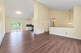 6 Gordal Ln, Coram, NY 11727 - Photo 5