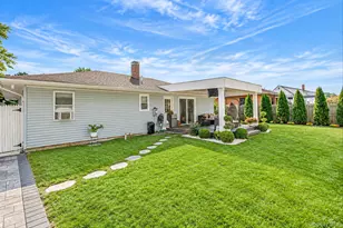 542 Agamemnon Ave, Bellport, NY 11713 - Photo 7
